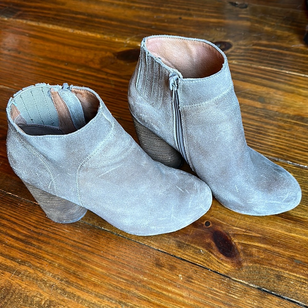 Jeffrey Campbell Leather Taupe Heeled Bootie Size 6